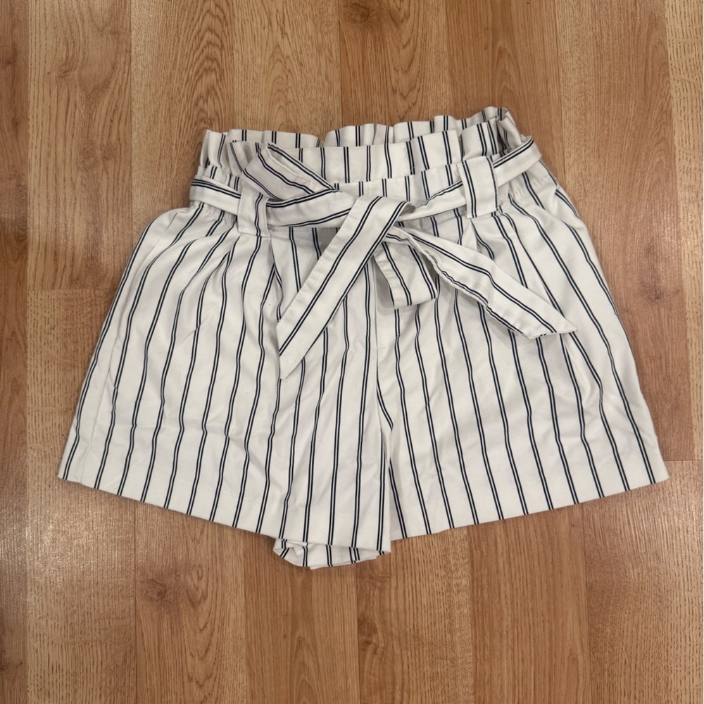 Zara High Waist White and Black Striped Shorts